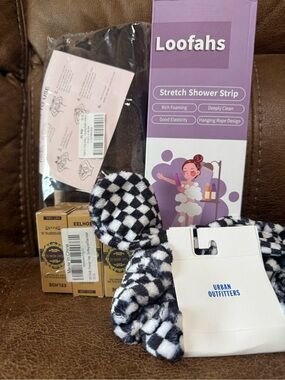 Urban Outfitters Black & White Check Plush Headband + Bath Accessories Bundle